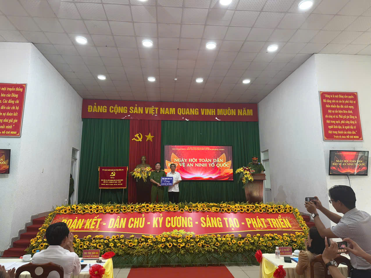 Ngày hội toàn dân bảo vệ an ninh Tổ quốc năm 2025 xã Xuân Định