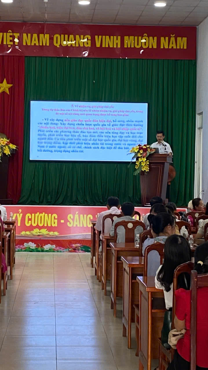 LỚP BỒI DƯỠNG, TẬP HUẤN CHÍNH TRỊ HÈ 2025 DÀNH CHO LÃNH ĐẠO, QUẢN LÝ CÁC ĐƠN VỊ TRƯỜNG HỌC NĂM 2025