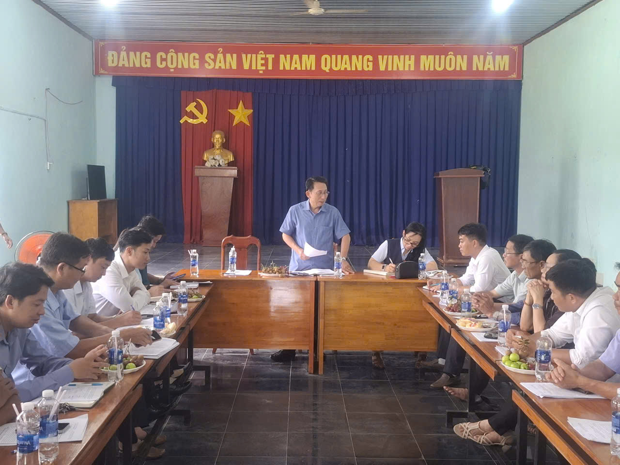 Đoàn công tác của Đảng ủy xã Xuân Định đến thăm và làm việc với Chi bộ ấp Hòa Hợp