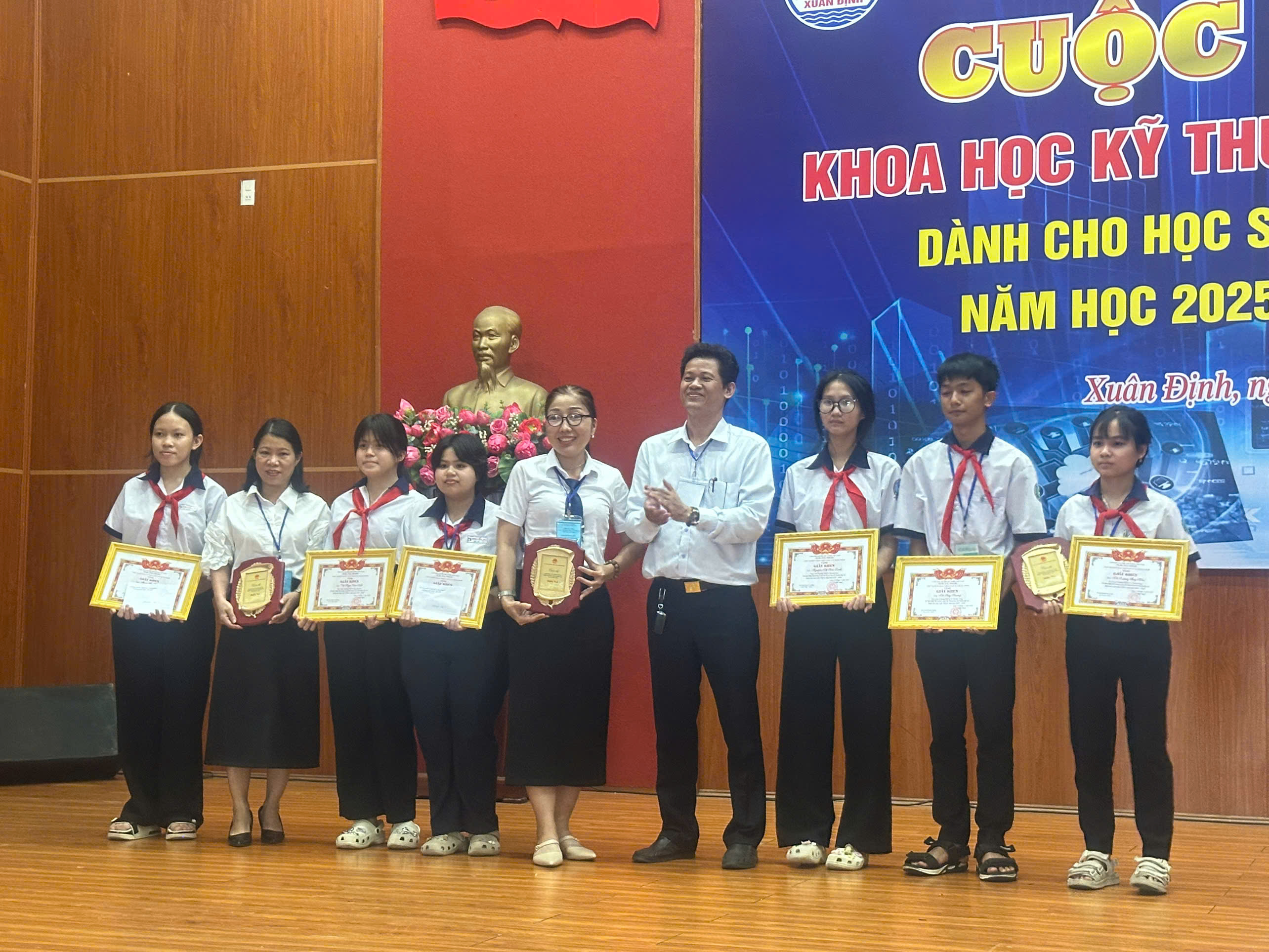 Ba Giải tư Hội thi Khoa học Kỹ thuật học sinh THCS xã Xuân Định năm học 2025–2026