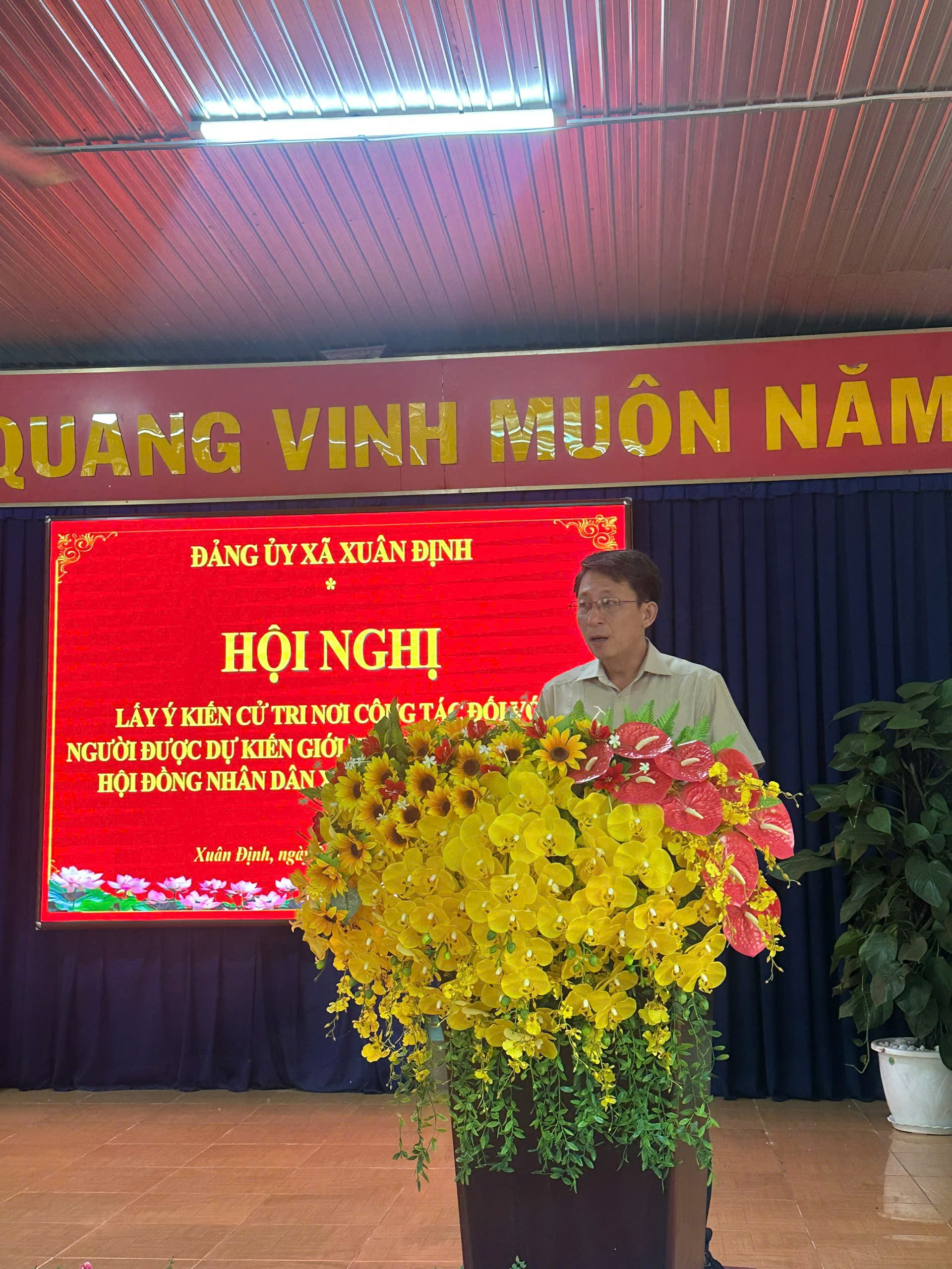 Đồng chí Tống Trần Hoà phát biểu tại hội nghị