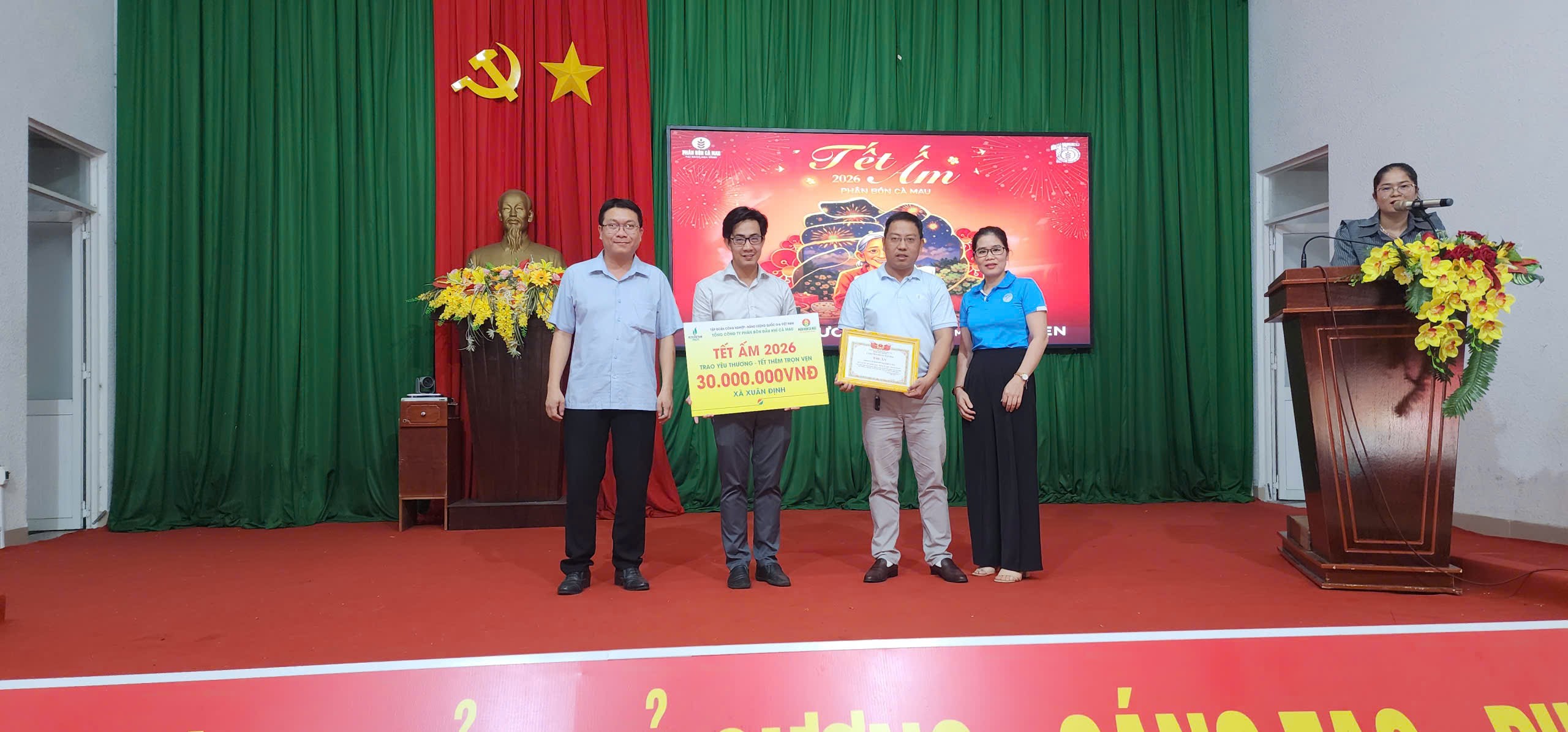 Ấm áp nghĩa tình qua chương trình trao quà Tết Bính Ngọ 2026 tại Xuân Định