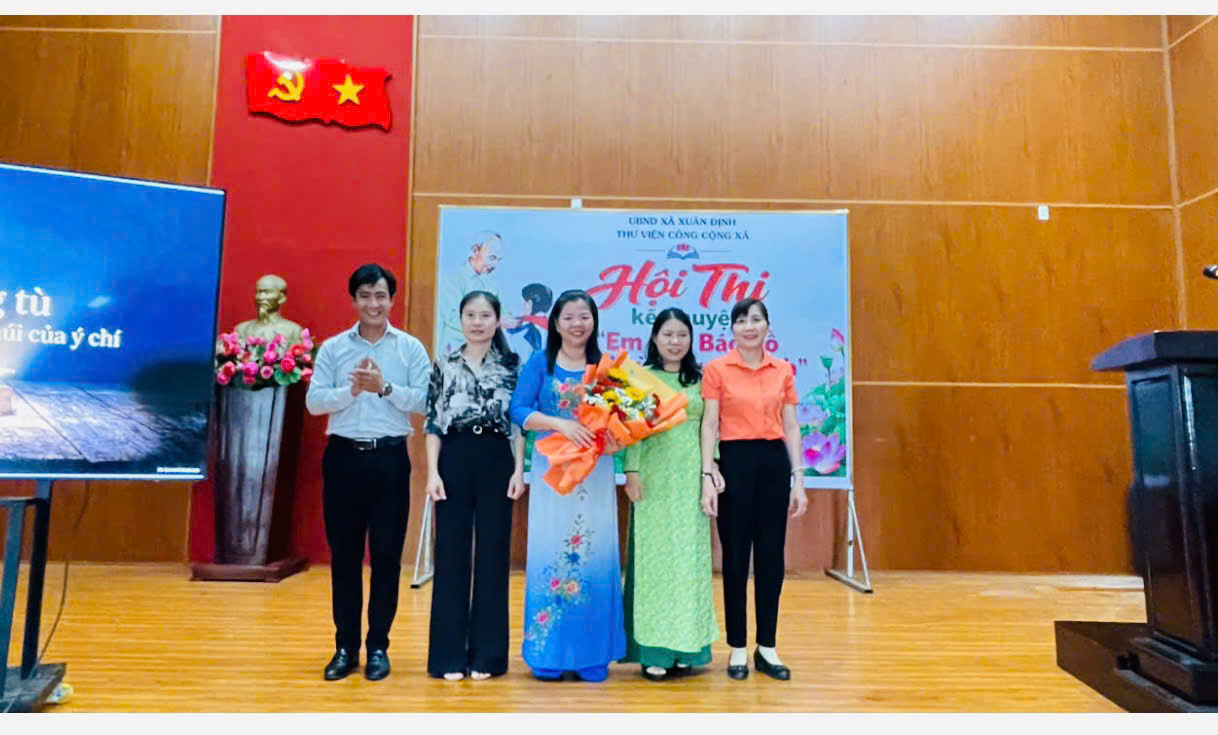 Đồng chí Nguyễn Thiện Bình – Phó Chủ tịch UBND xã cùng các đại biểu, Ban Giám khảo và thầy cô giáo tham dự Hội thi